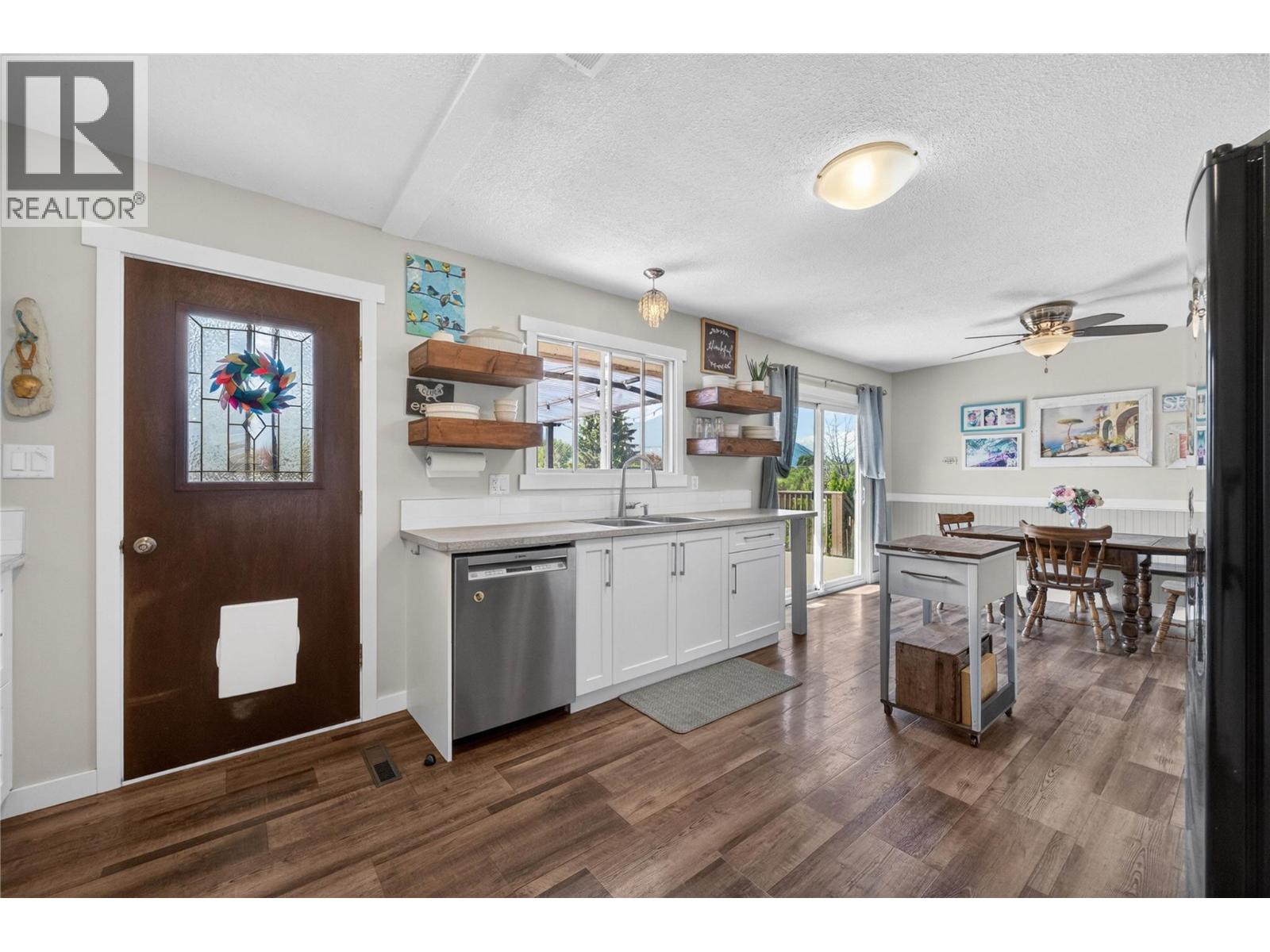 691 3 Street SE - 13