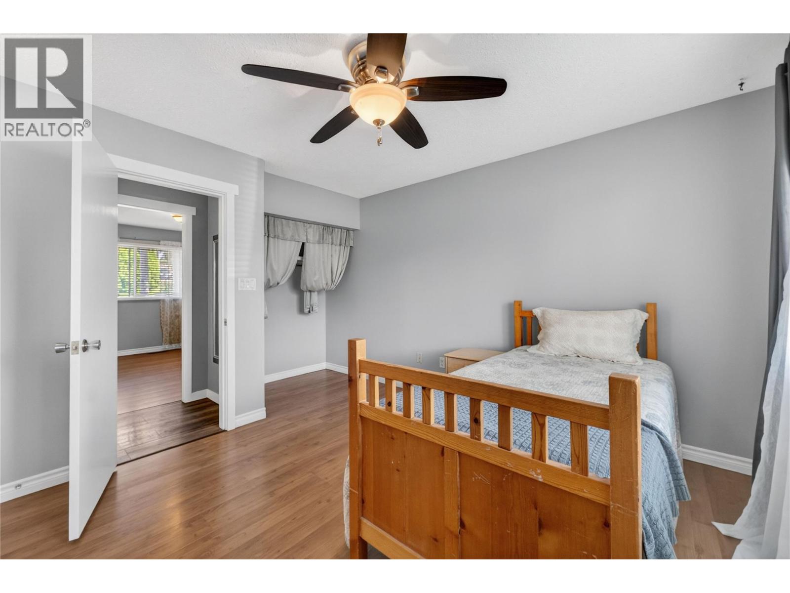691 3 Street SE - 22