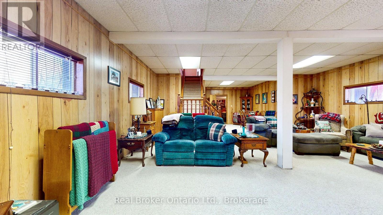 14 SENECA CRESCENT - 10
