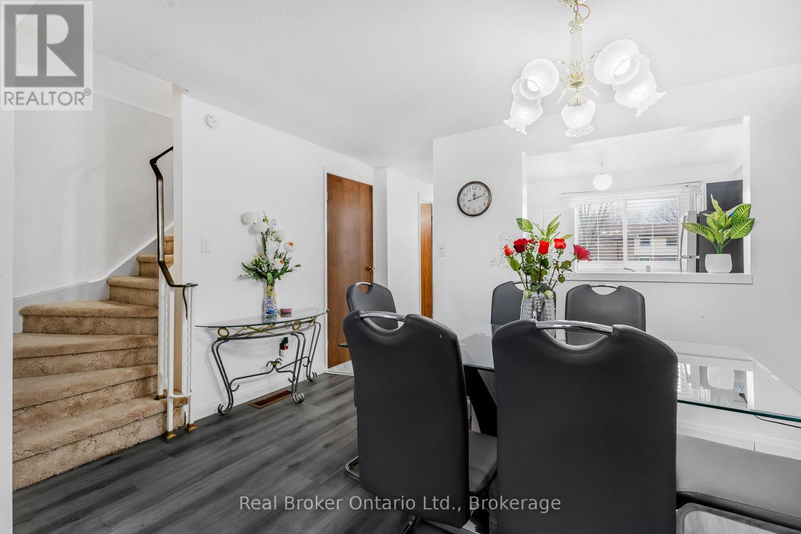 #8 5982 DUNN STREET - 12