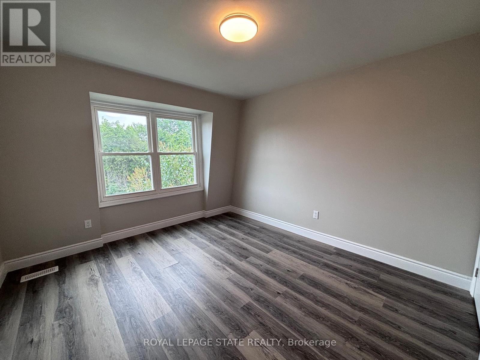 #4 153 LIMERIDGE ROAD W - 14