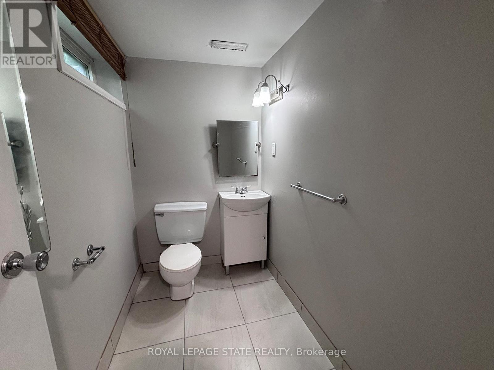 #4 153 LIMERIDGE ROAD W - 18