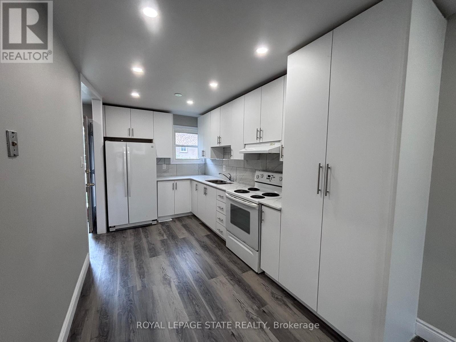 #4 153 LIMERIDGE ROAD W - 5