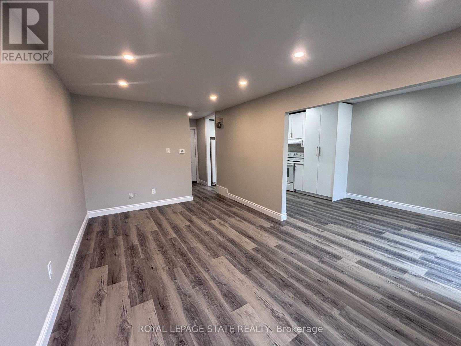 #4 153 LIMERIDGE ROAD W - 9