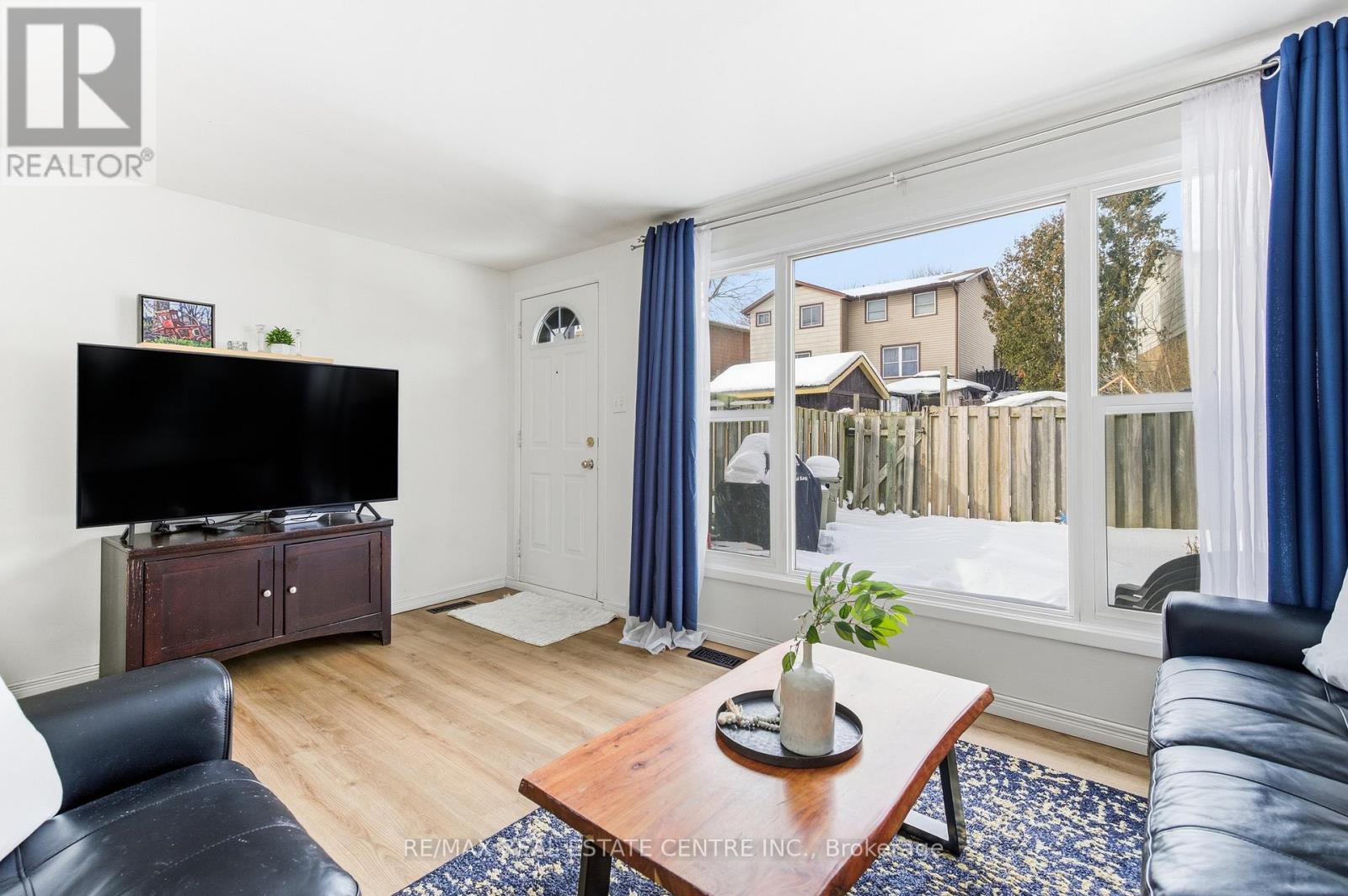 #22 210 GLAMIS ROAD - 15