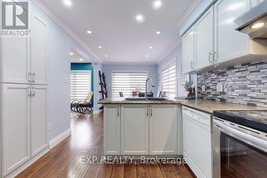 66 CHATEAU CRESCENT - 16