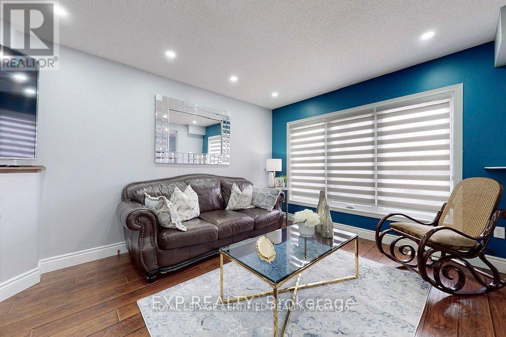 66 CHATEAU CRESCENT - 8