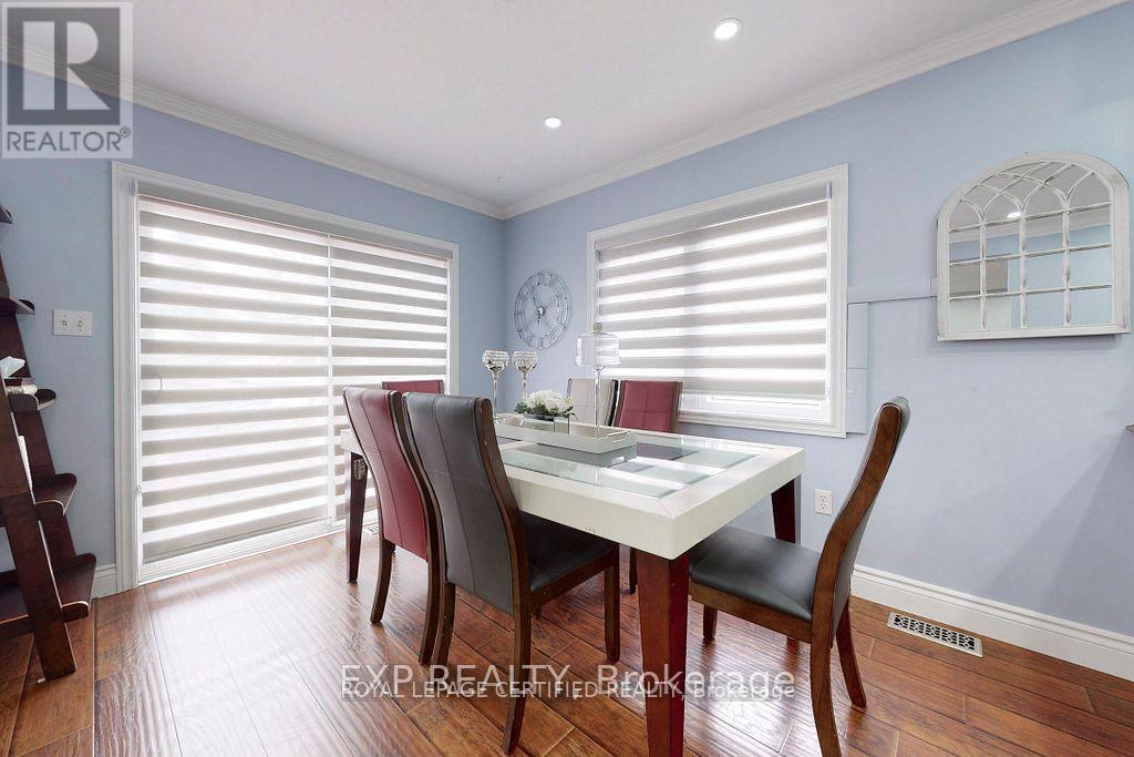 66 CHATEAU CRESCENT - 13