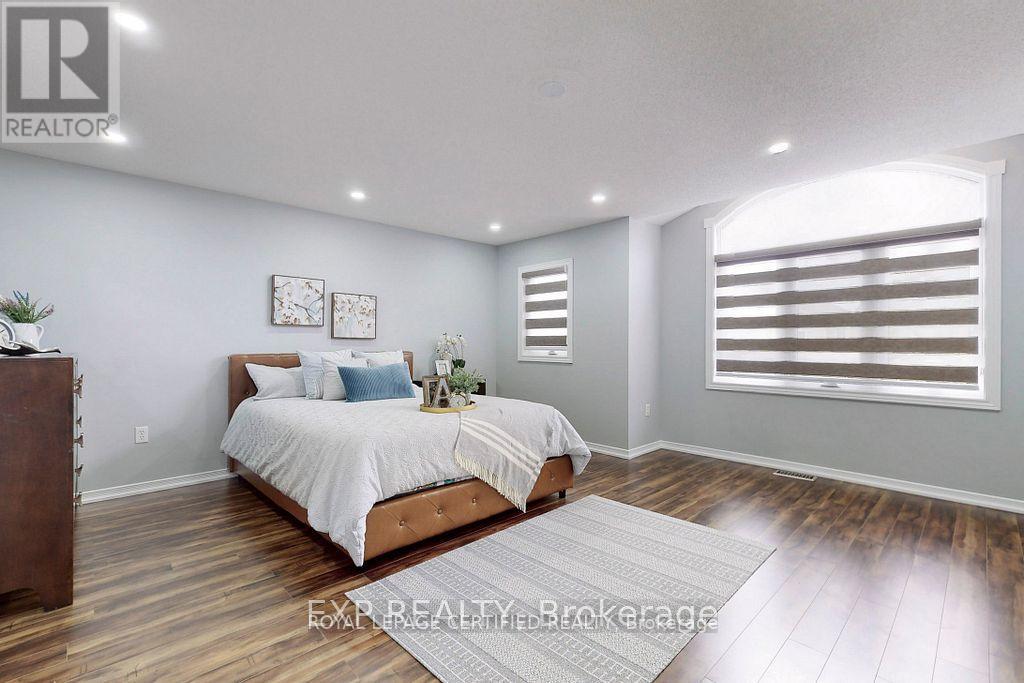 66 CHATEAU CRESCENT - 20