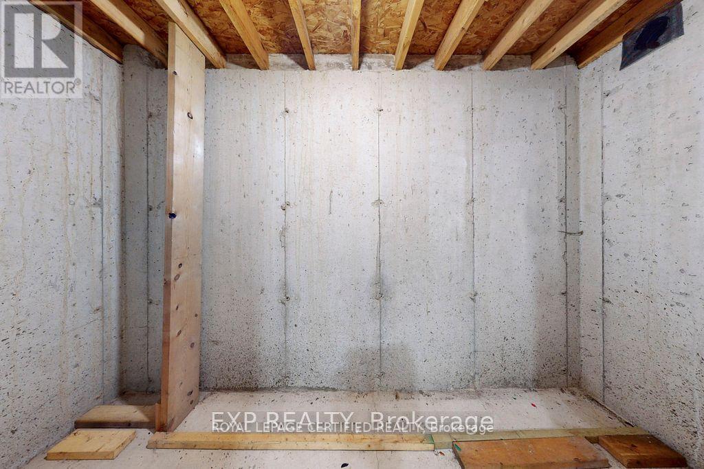 66 CHATEAU CRESCENT - 26
