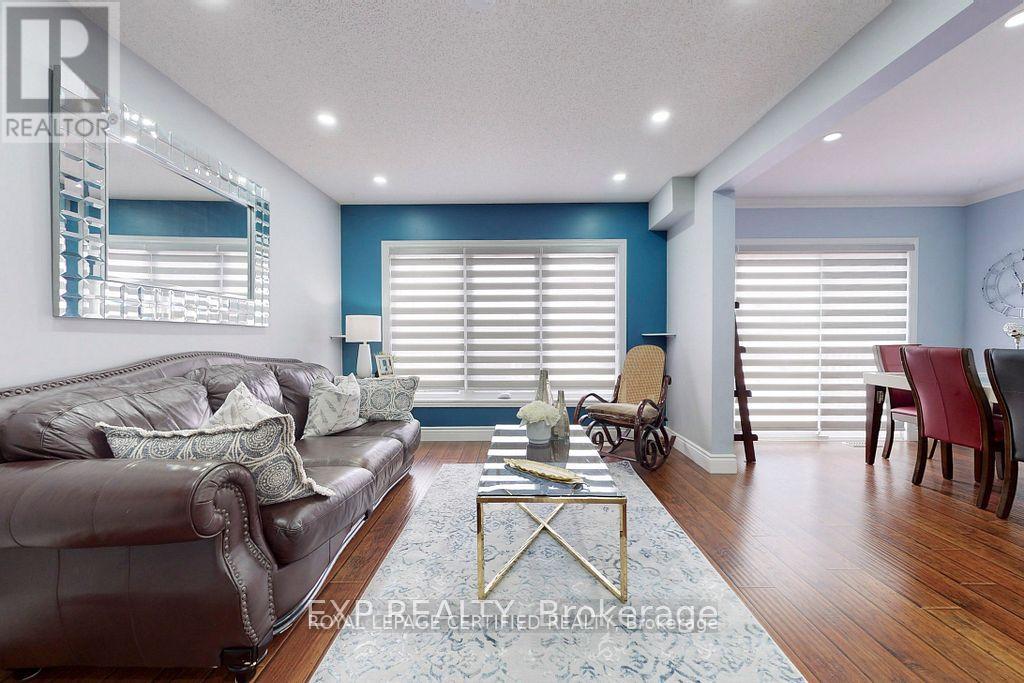 66 CHATEAU CRESCENT - 7