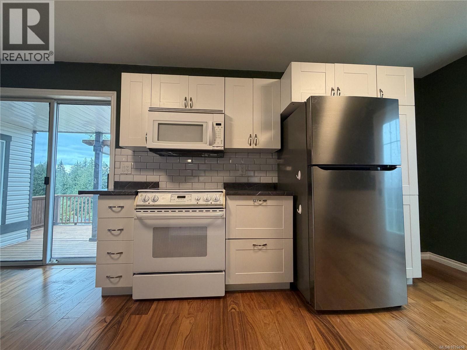 3321 Susan Marie Pl, Colwood
