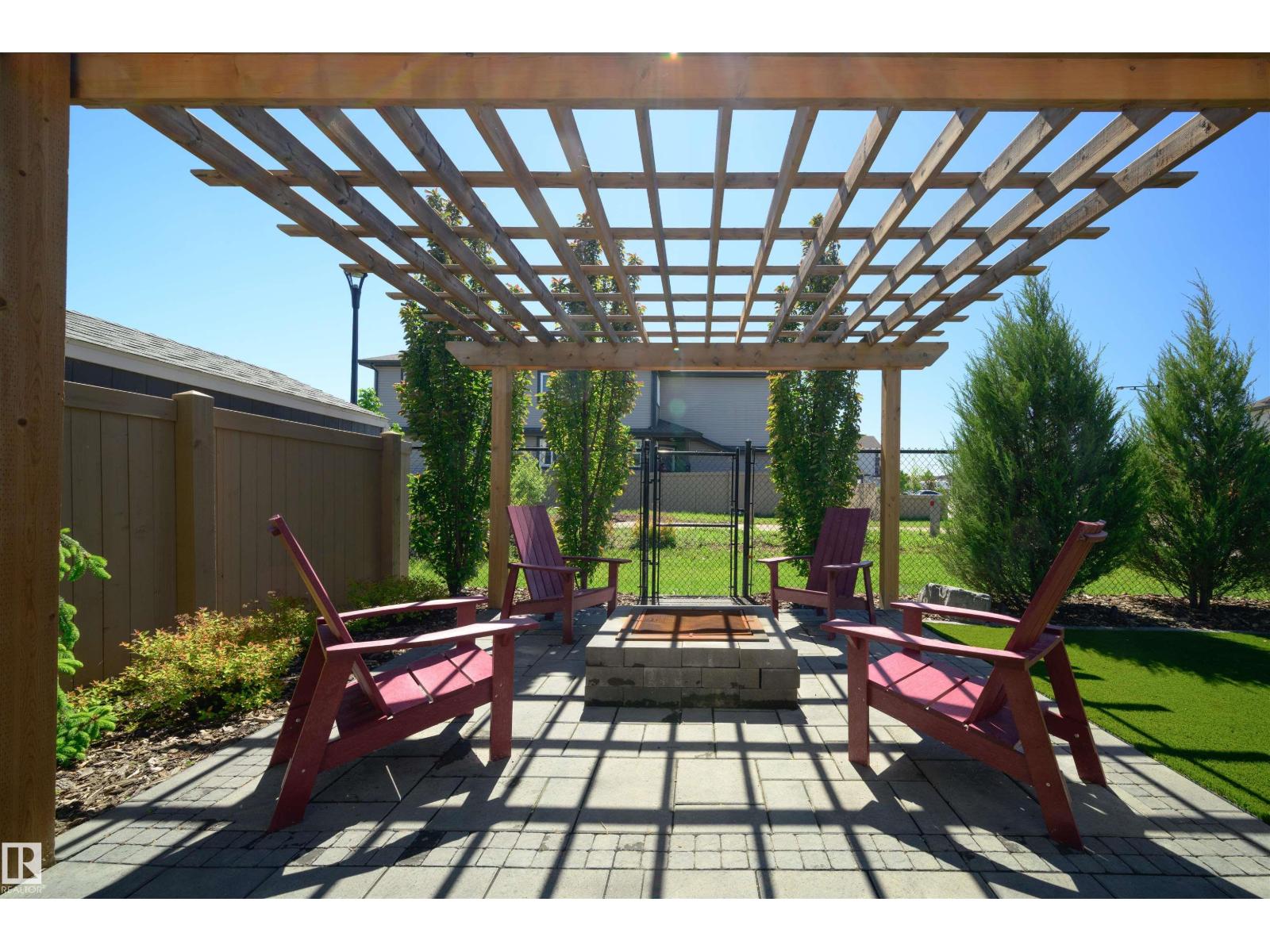 12171 177 AV NW — photo 39