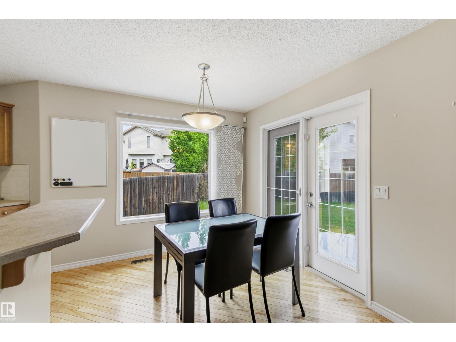 391 FOXBORO DR — photo 12