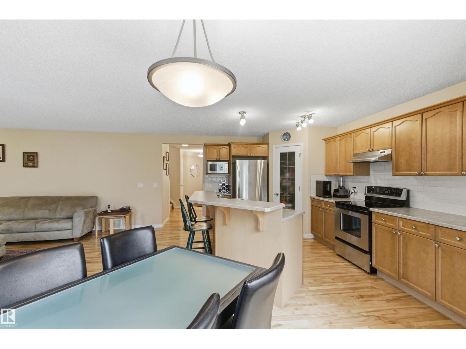 391 FOXBORO DR — photo 13