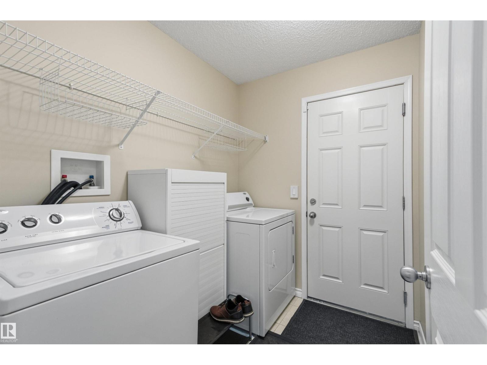 391 FOXBORO DR — photo 18