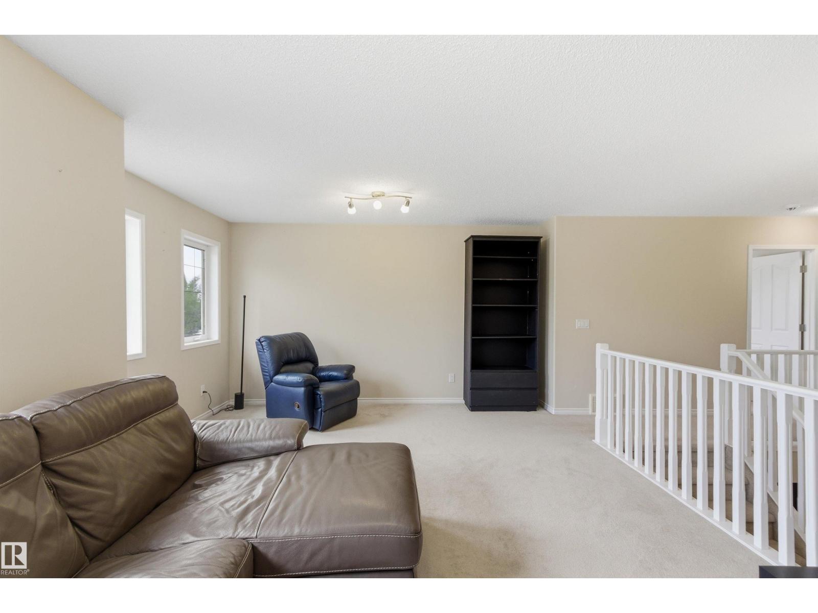 391 FOXBORO DR — photo 25