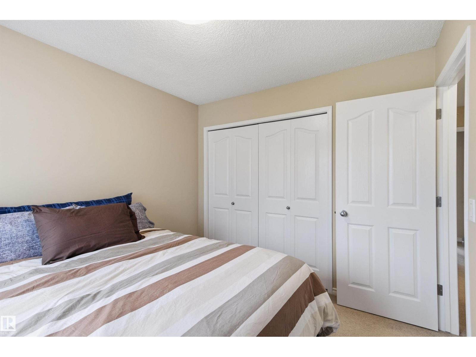 391 FOXBORO DR — photo 36