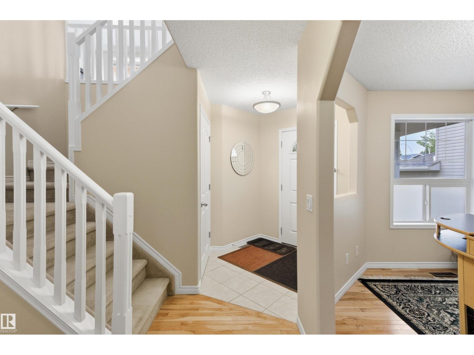 391 FOXBORO DR - photo 5