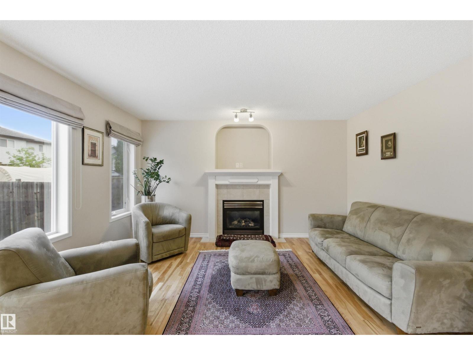 391 FOXBORO DR — photo 9