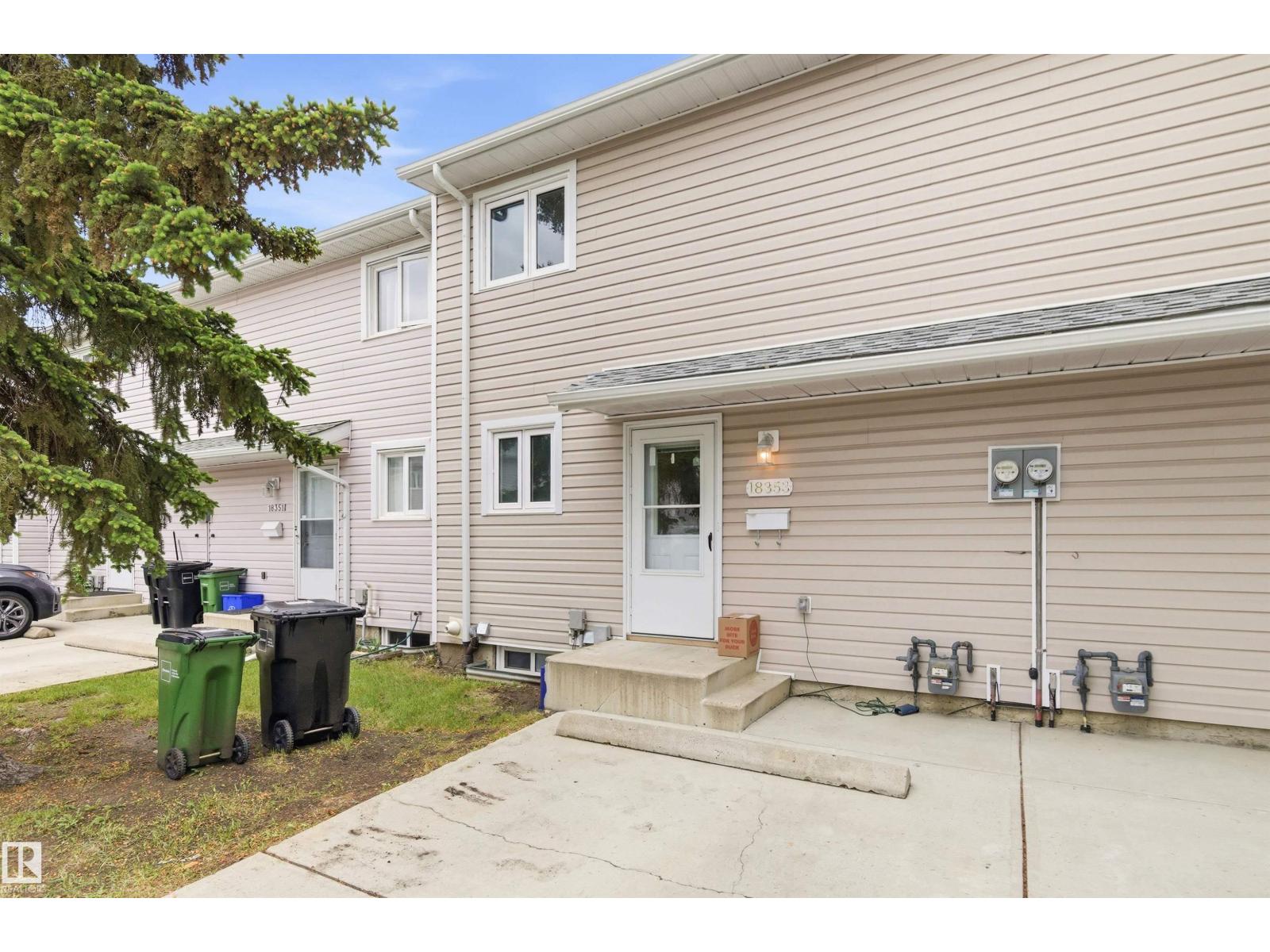 18353 66 AV NW - 1