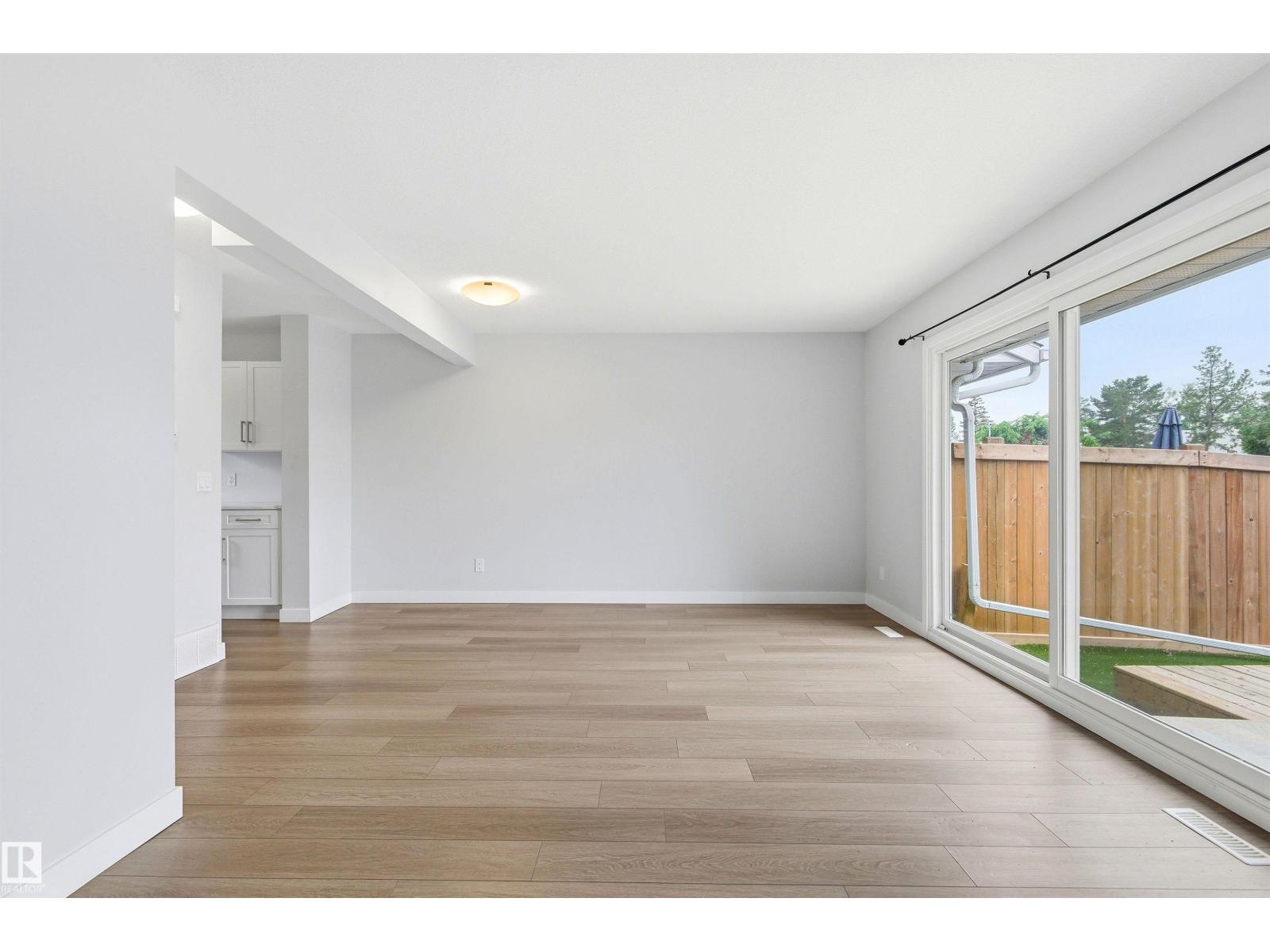 18353 66 AV NW - 12