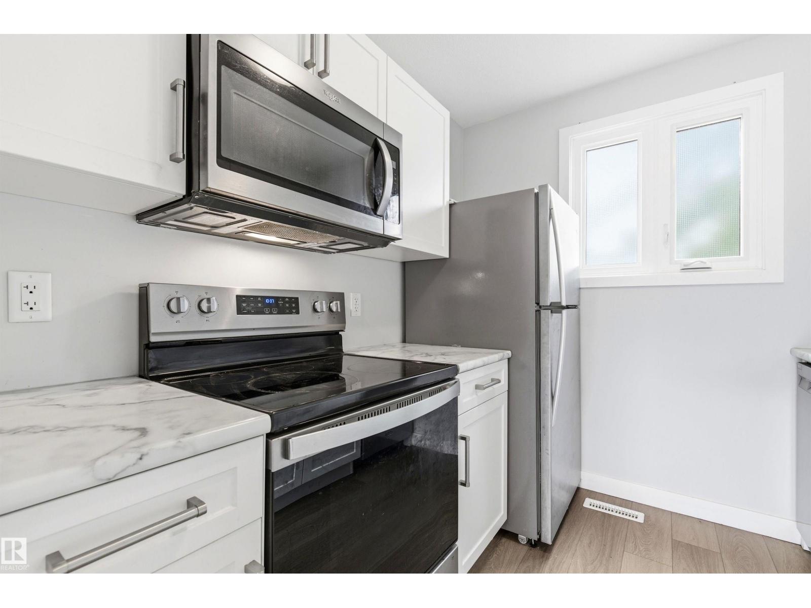 18353 66 AV NW - 15