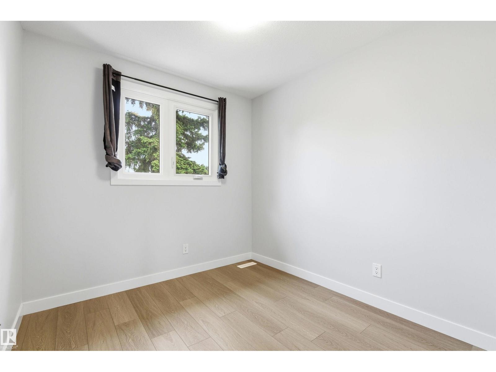 18353 66 AV NW - 23