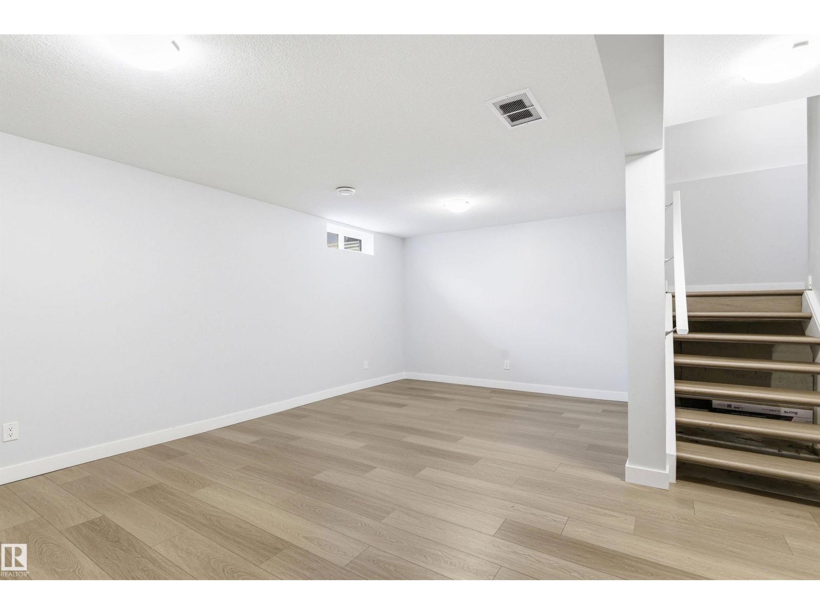 18353 66 AV NW - 27