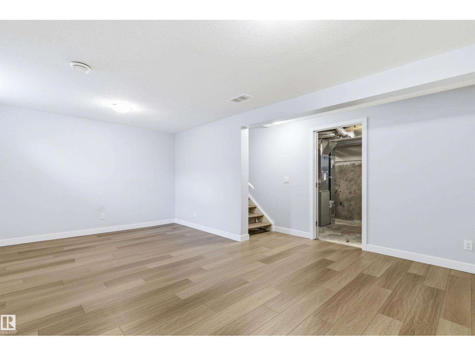 18353 66 AV NW - 28