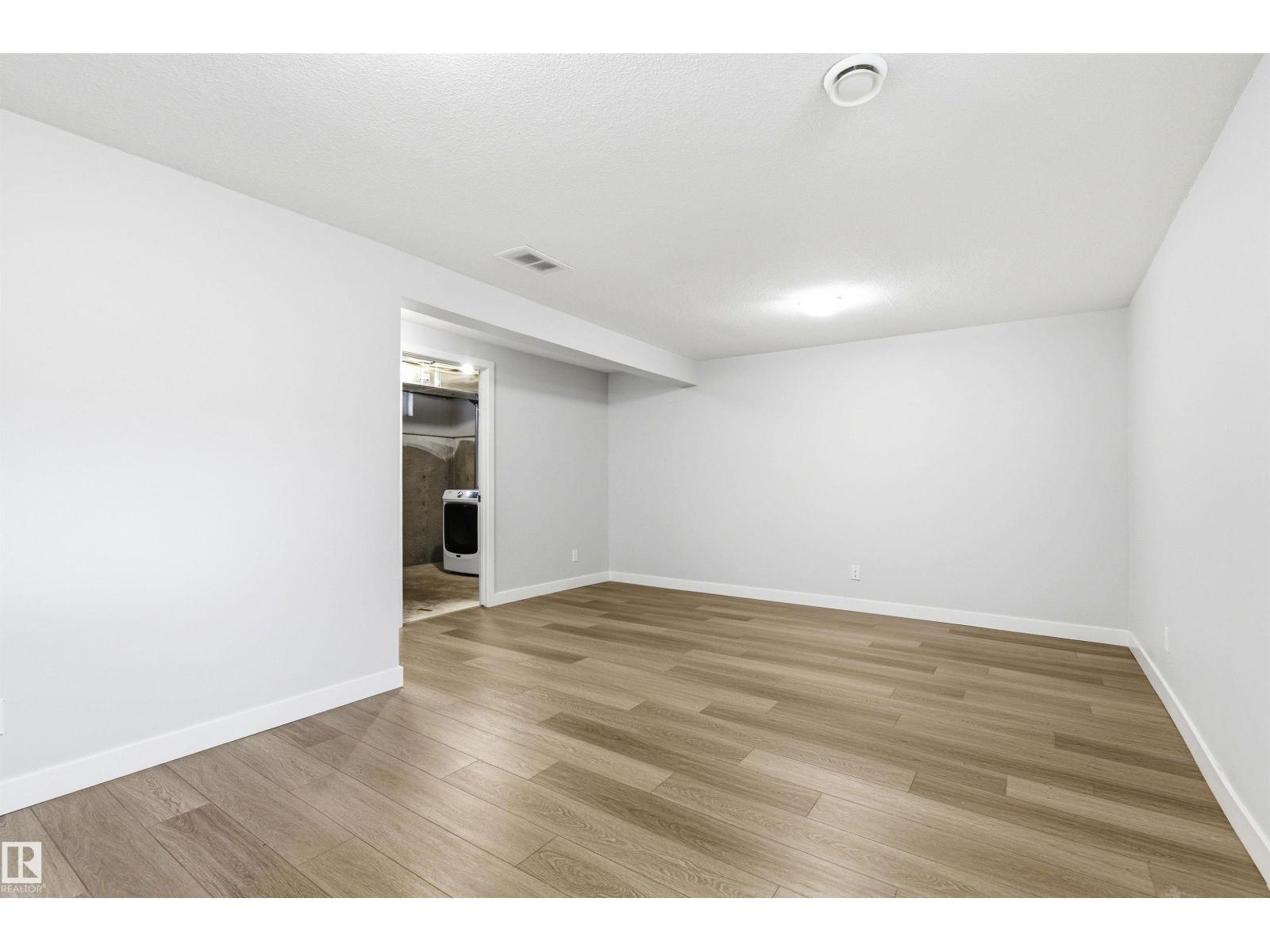 18353 66 AV NW - 29