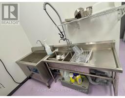 A17 - 1550 16th Avenue, Richmond Hill, ON L4B3K9 Photo 24