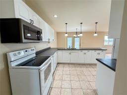 18 Meadow Drive E, Brandon, MB R7A5Y2 Photo 18