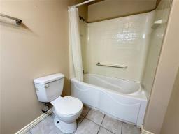 18 Meadow Drive E, Brandon, MB R7A5Y2 Photo 28