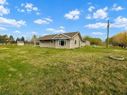 18 Meadow Drive E, Brandon, MB R7A5Y2 Photo 7