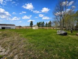 18 Meadow Drive E, Brandon, MB R7A5Y2 Photo 9