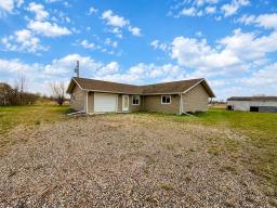 18 Meadow Drive E, Brandon, MB R7A5Y2 Photo 6