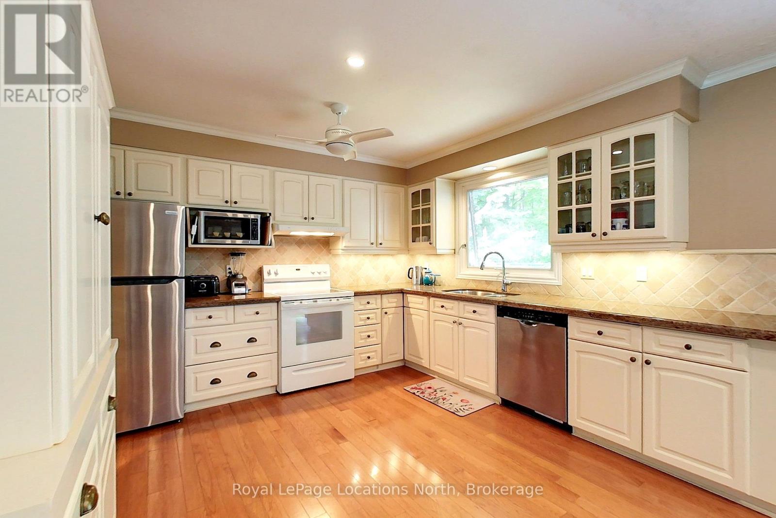 62 PARKLANE CRESCENT - 17
