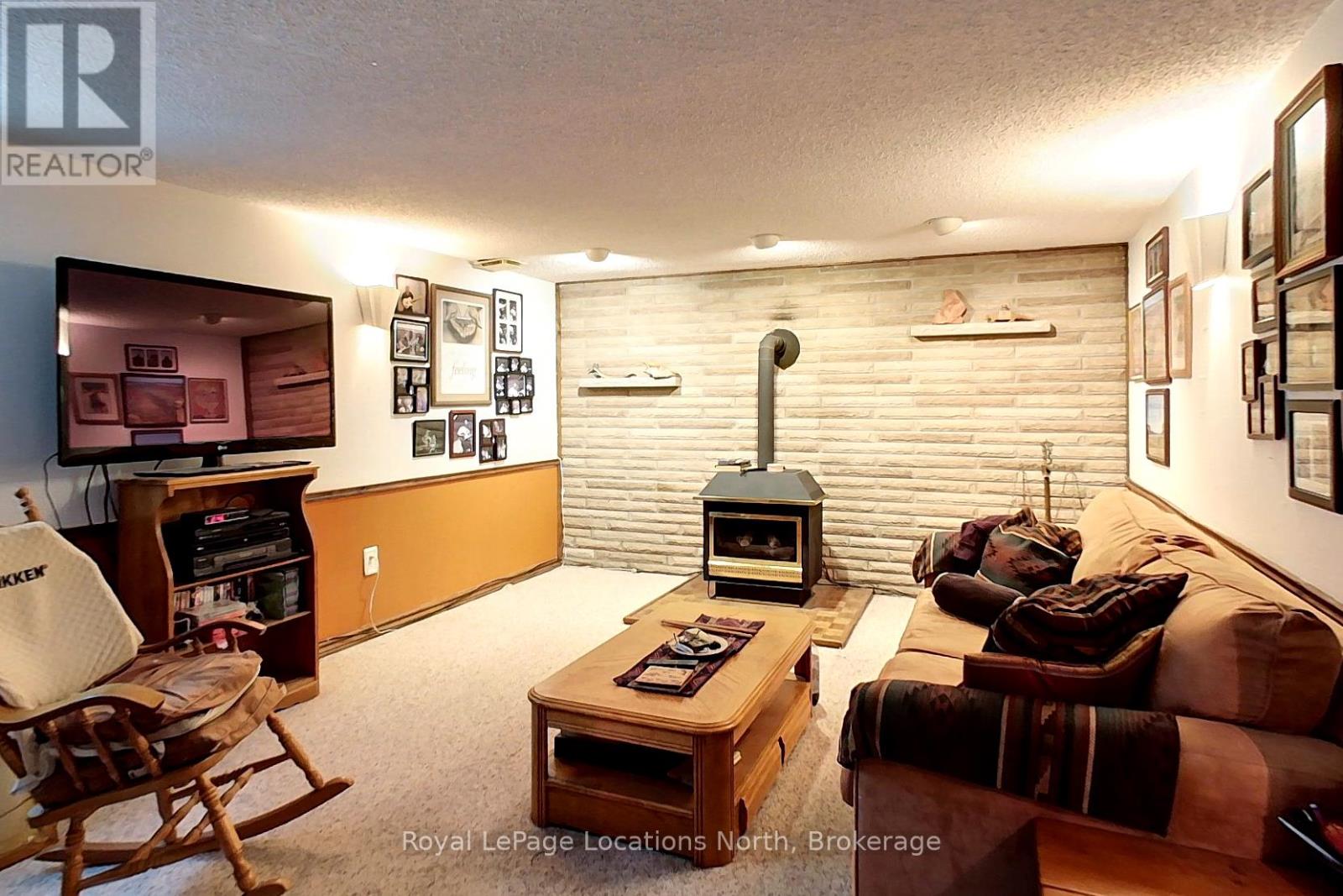 62 PARKLANE CRESCENT - 30