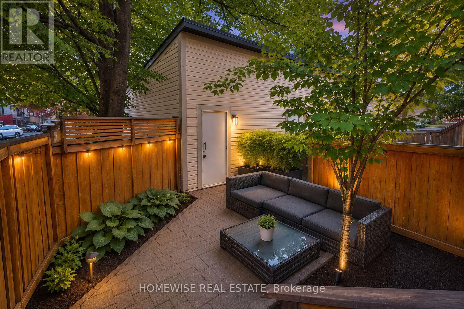 476 KING STREET E - 11