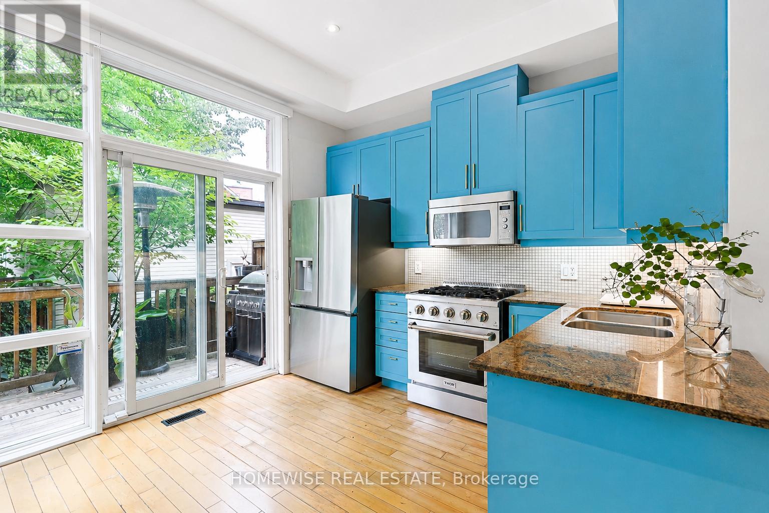 476 KING STREET E - 6
