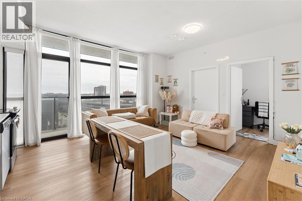 #714 60 FREDERICK Street - Image 4