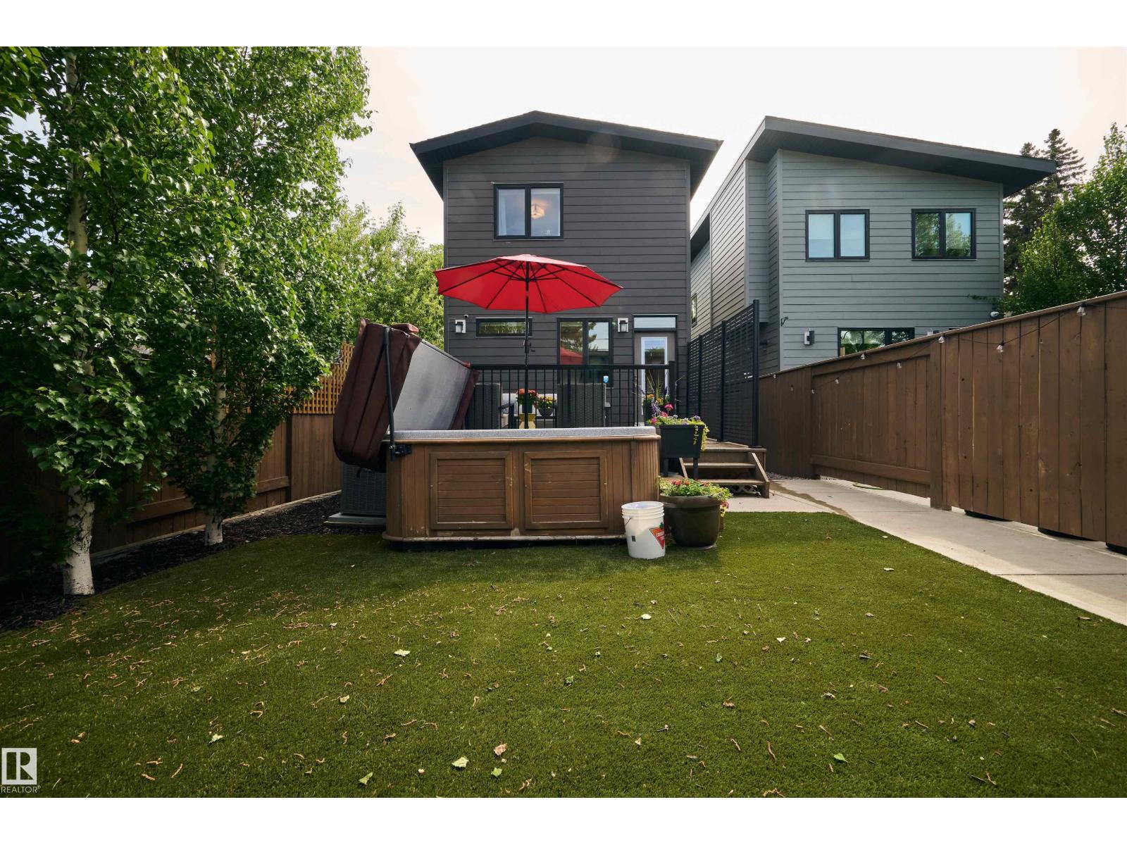 10330 136 ST NW NW — photo 43