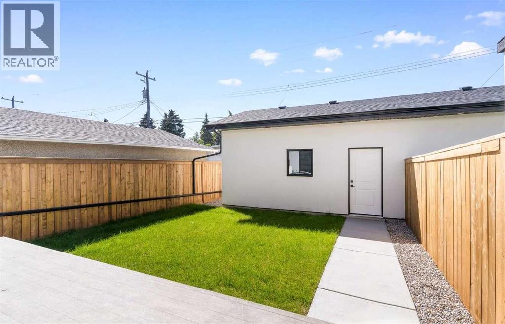 1425 44 Street SW - 41