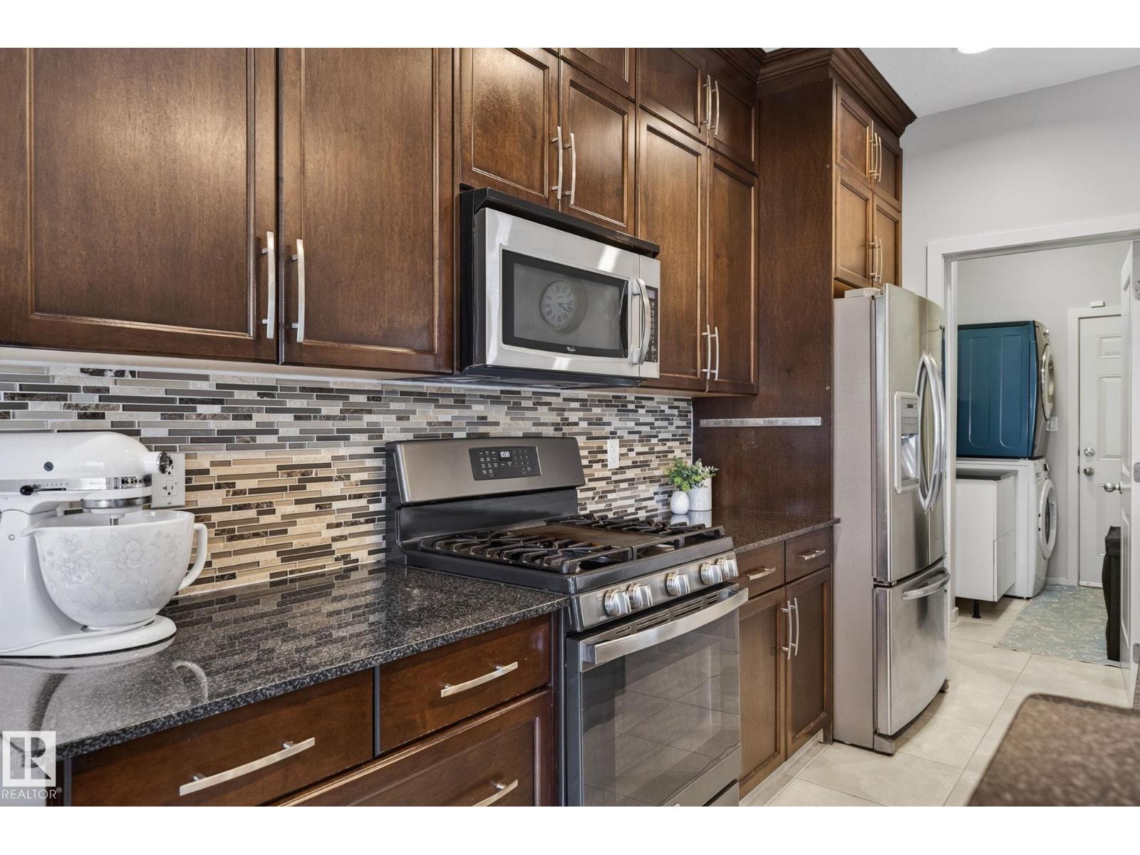 22068 95 AV NW - 12