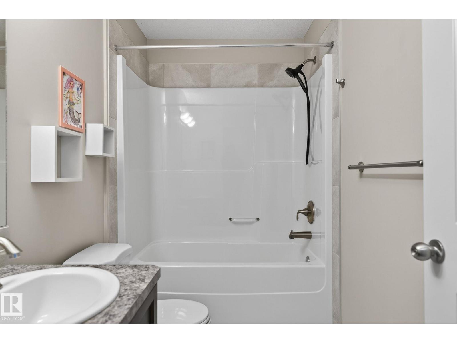 22068 95 AV NW - 37