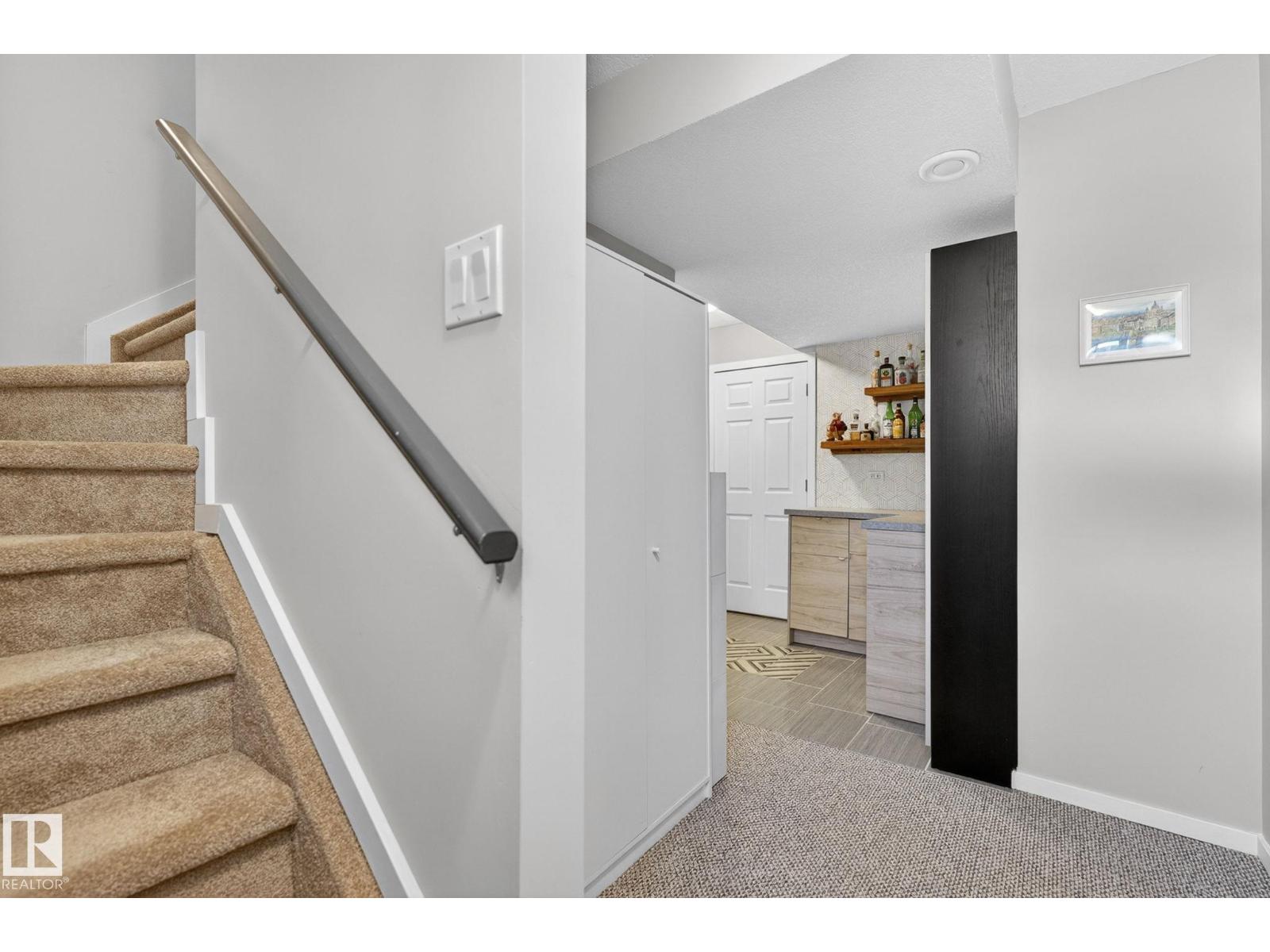 22068 95 AV NW - 43