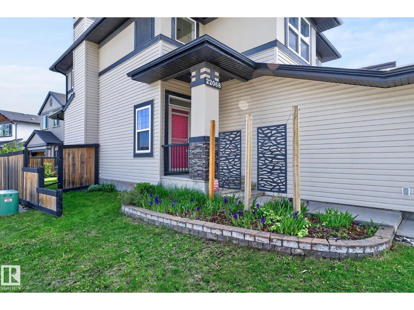 22068 95 AV NW - 53