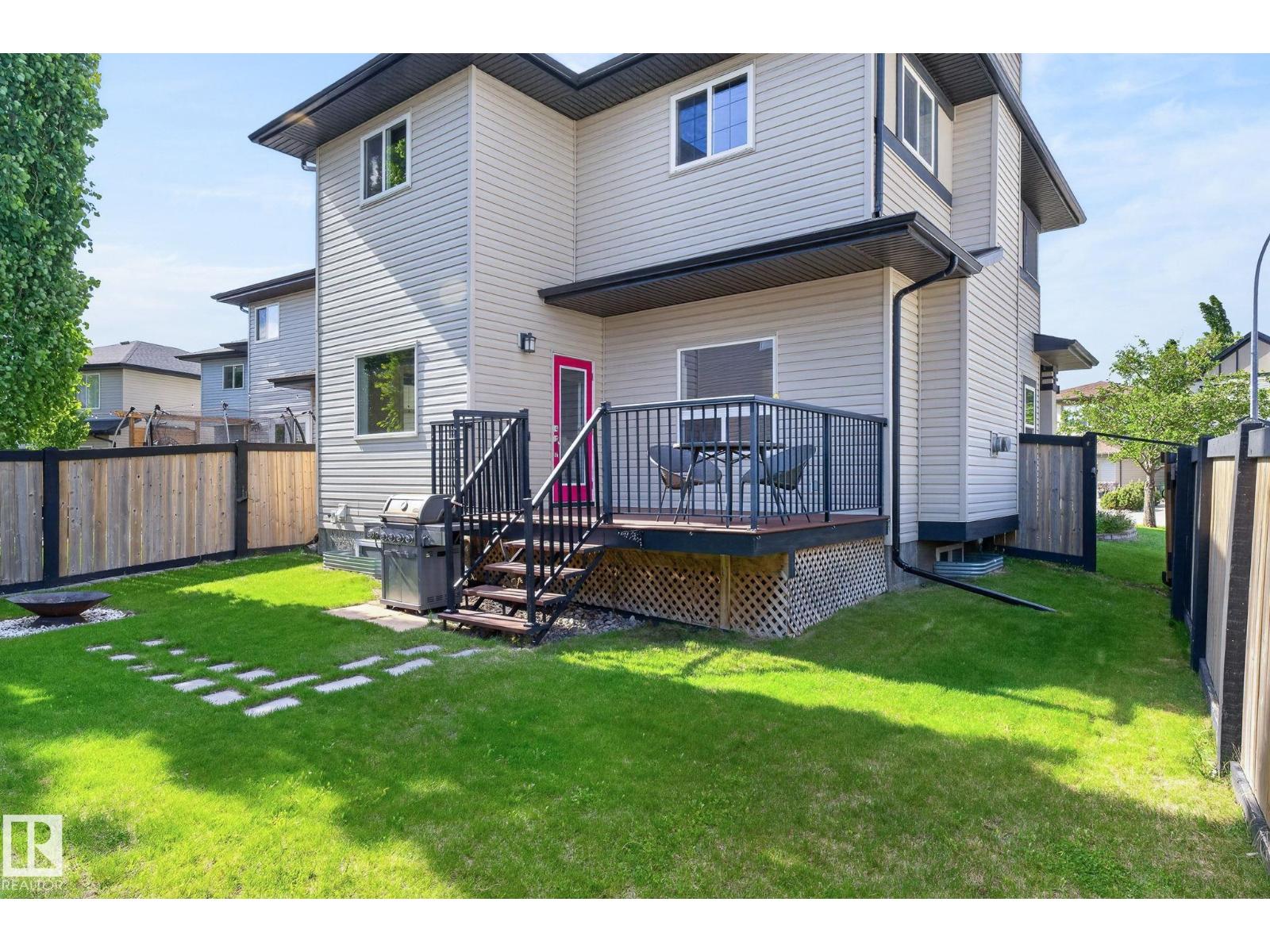 22068 95 AV NW - 55