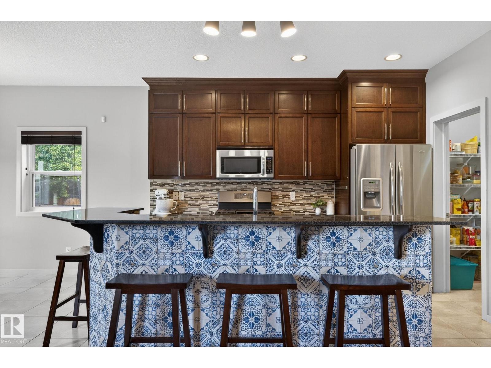 22068 95 AV NW - 8